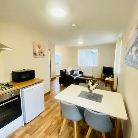 Dom wakacyjny Cherry With Hot Tub *